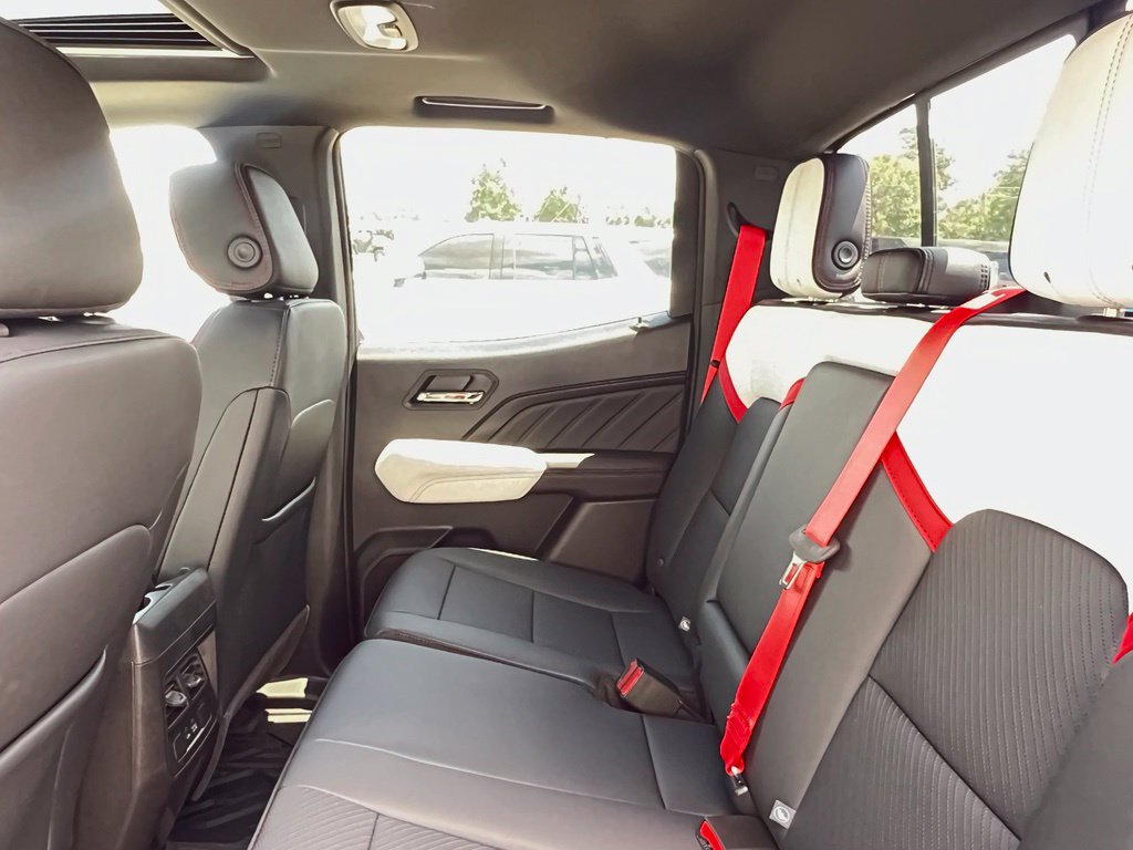 2026 GMC Canyon AT4X - Photo 12