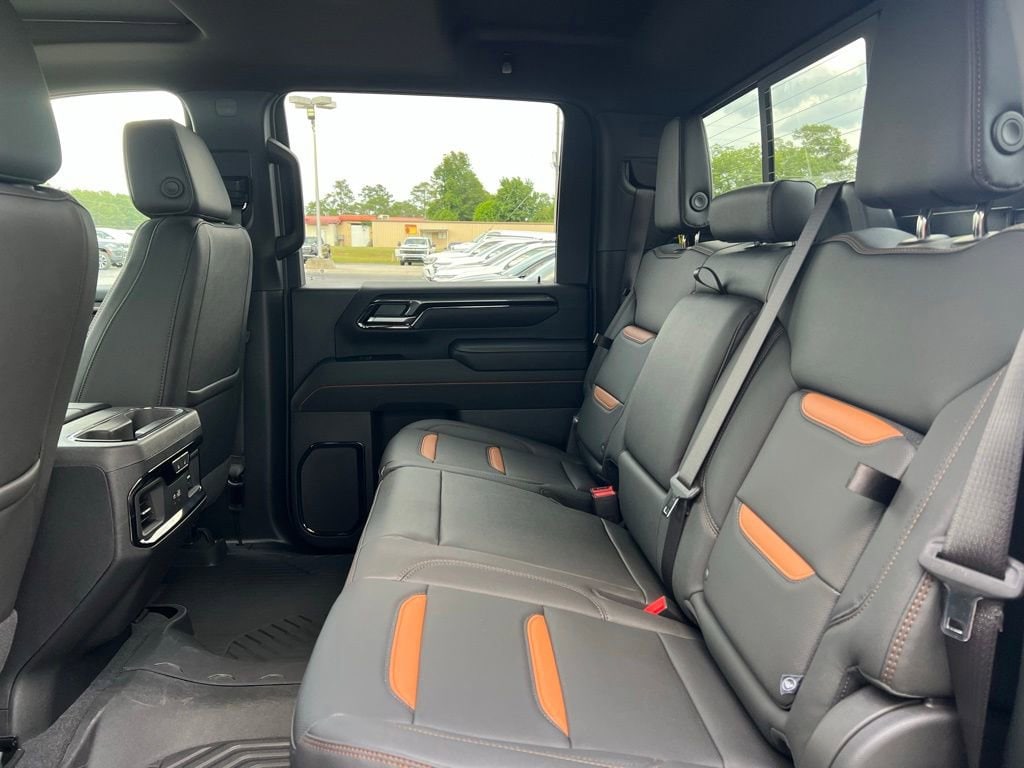 2026 GMC Sierra 2500HD AT4 - Photo 8