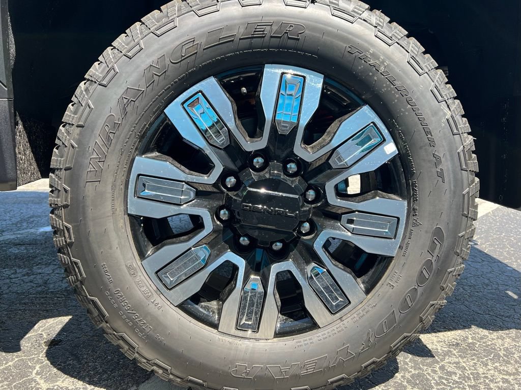 2026 GMC Sierra 3500HD Denali - Photo 10