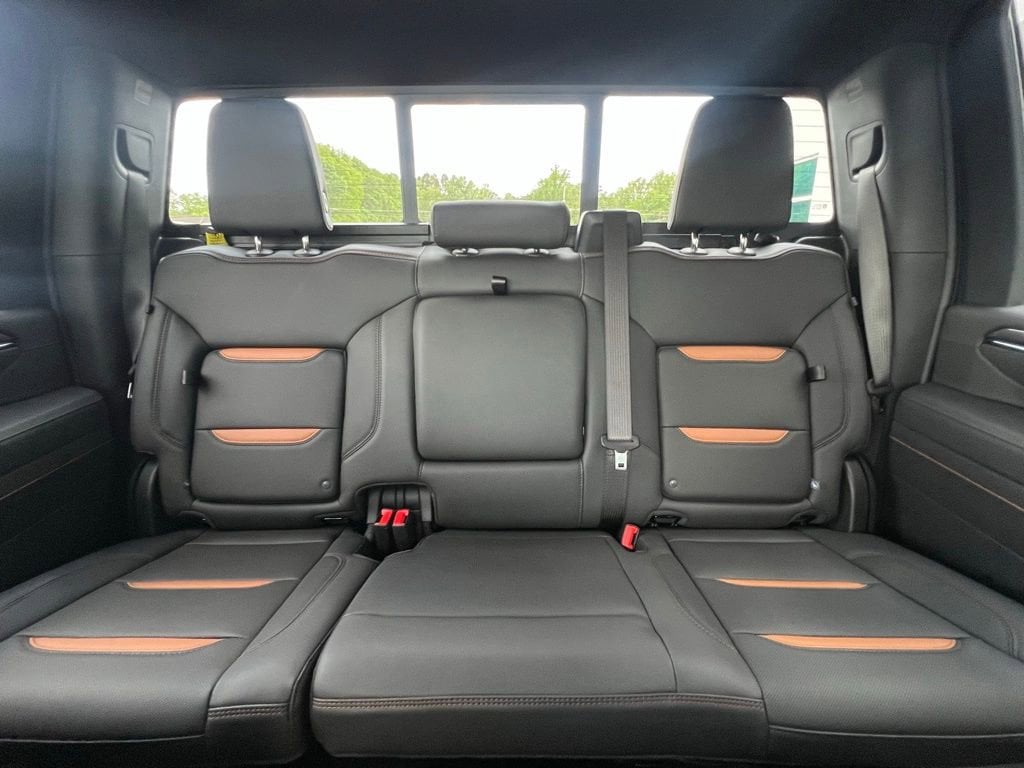 2026 GMC Sierra 2500HD AT4 - Photo 9