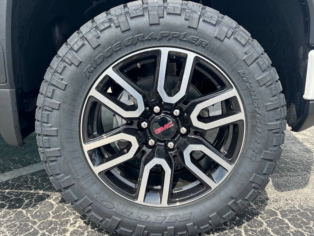 2026 GMC Sierra 1500 AT4 - Photo 17