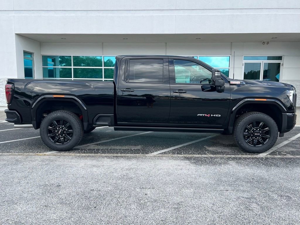 2026 GMC Sierra 2500HD AT4 - Photo 3