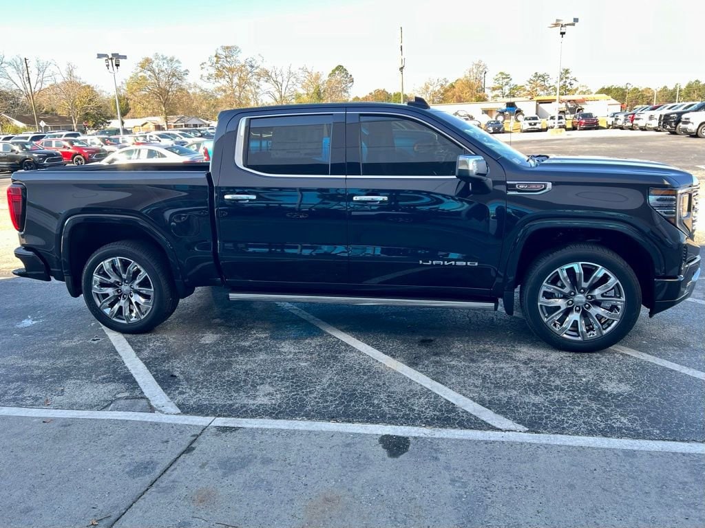 2026 GMC Sierra 1500 Denali - Photo 3