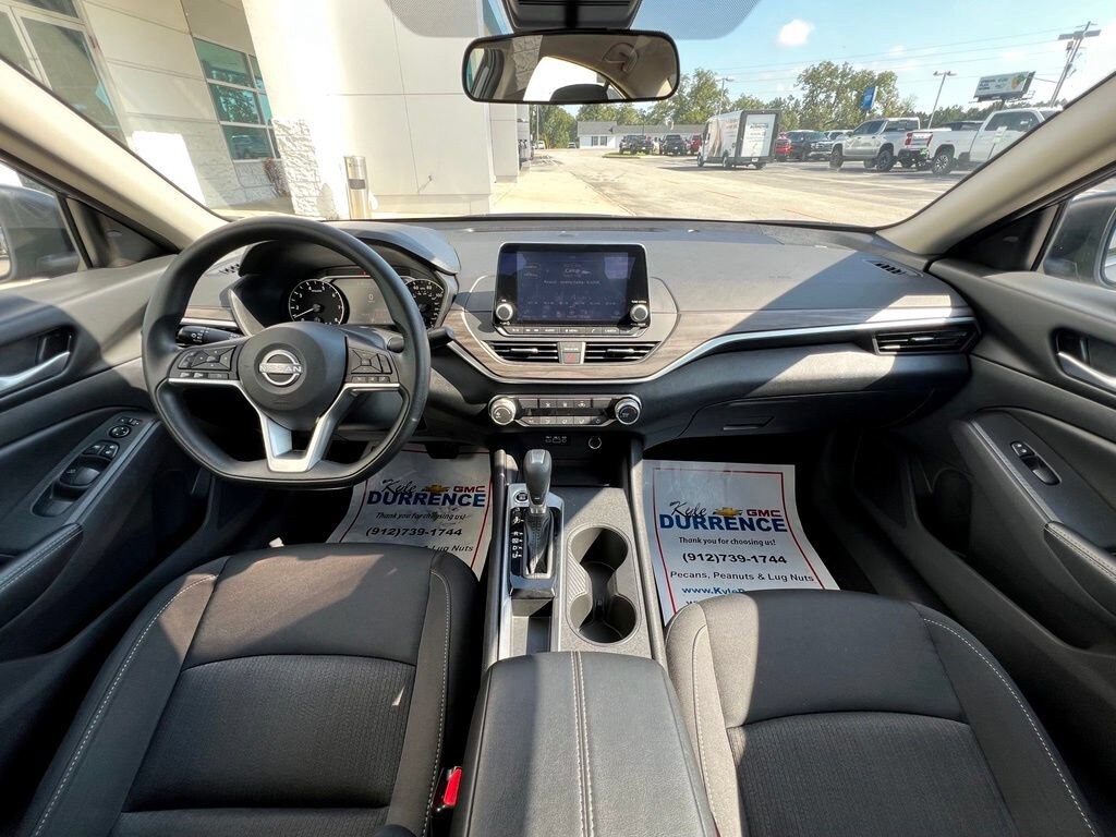Used 2025 Nissan Altima SV