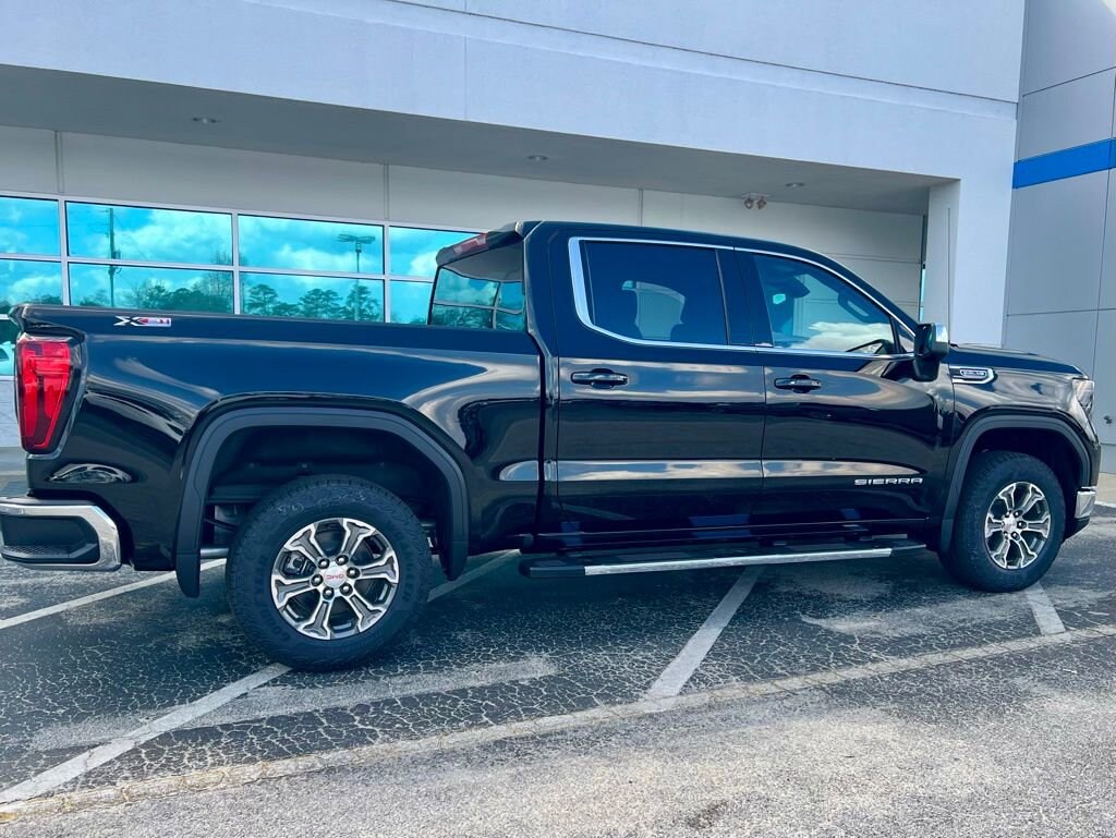 New 2026 GMC Sierra 1500 SLE Truck