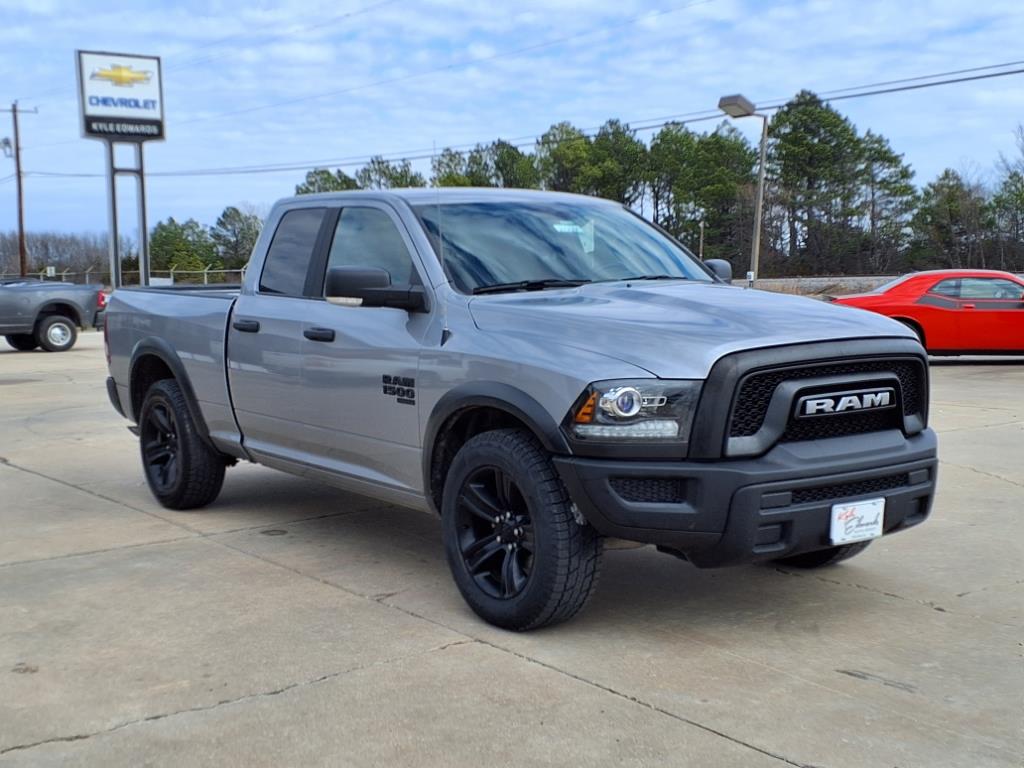 2022 Ram 1500 Classic SLT photo 3