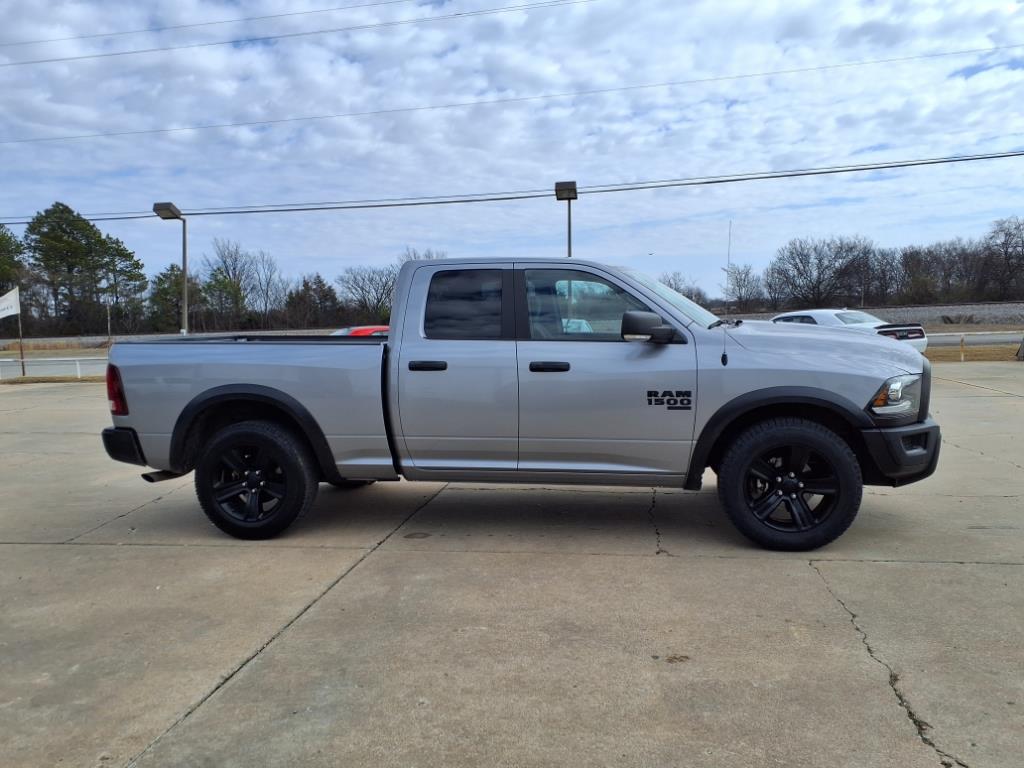 2022 Ram 1500 Classic SLT photo 4