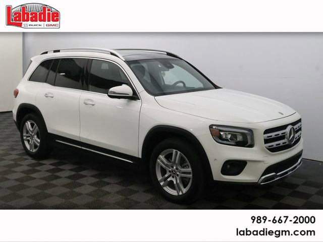 2022 Mercedes-Benz GLB GLB 250 4MATIC's photo