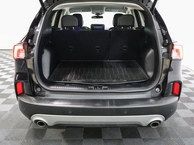 2022 Ford Escape SEL Hybrid photo 3