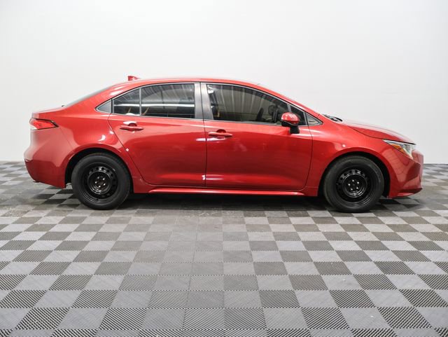 2020 Toyota Corolla LE photo 3