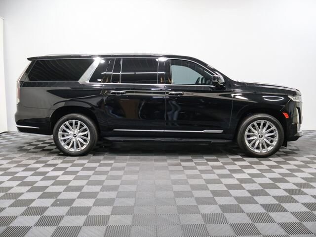2023 Cadillac Escalade ESV Premium Luxury photo 4