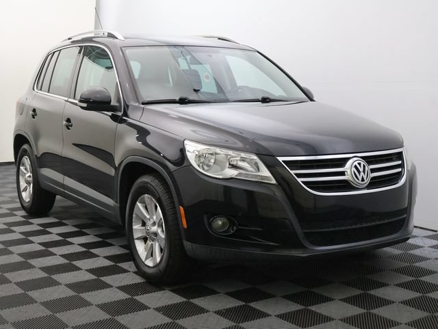 Used 2009 Volkswagen Tiguan SE with VIN WVGBV75N89W500730 for sale in Bay City, MI