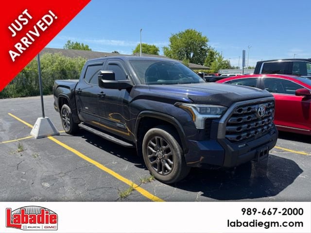 2022 Toyota Tundra Platinum 3.4L 4WD CrewMax 5.5' Bed's photo