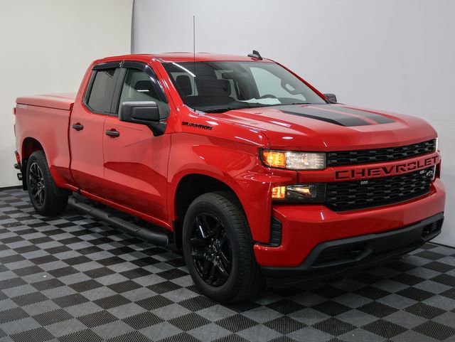 2020 Chevrolet Silverado 1500 Custom photo 2
