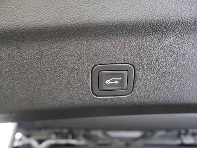 2026 GMC Yukon Elevation - Photo 11