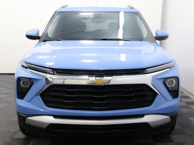 2024 Chevrolet Trailblazer LT photo 3