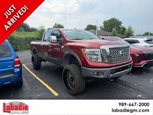 2018 Nissan Titan XD S 4WD photo