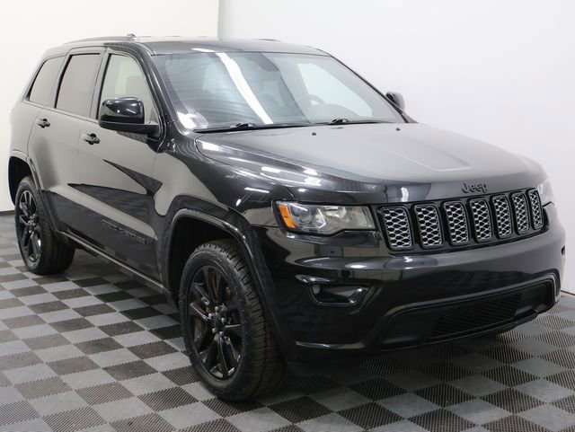 2020 Jeep Grand Cherokee Altitude photo 2