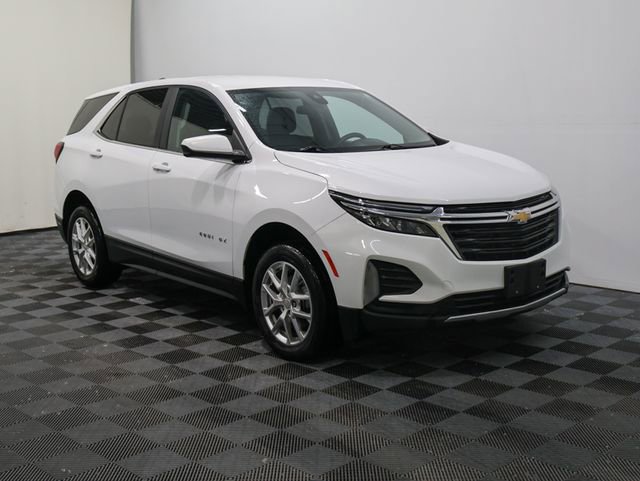 Used 2022 Chevrolet Equinox LT with VIN 3GNAXUEV1NL266236 for sale in Bay City, MI