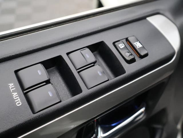 2018 Toyota 4Runner SR5 - Photo 19
