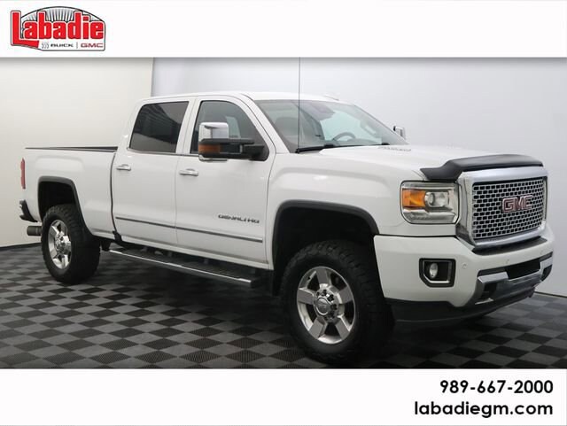 2016 GMC Sierra 4WD Crew Cab Standard Box Denali's photo