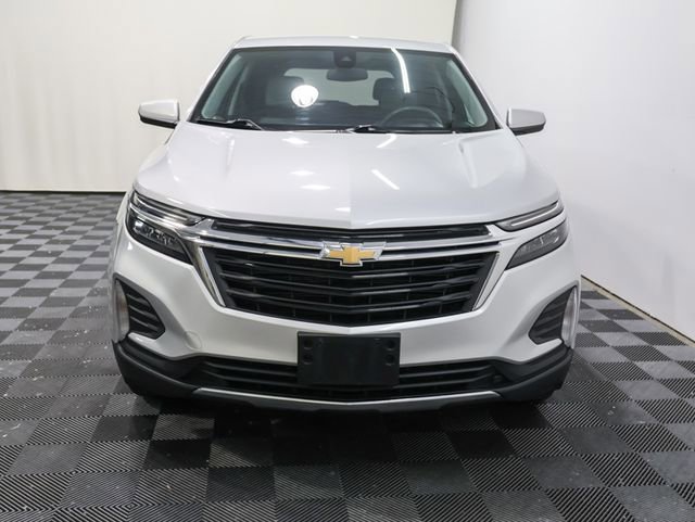 2022 Chevrolet Equinox LT photo 3