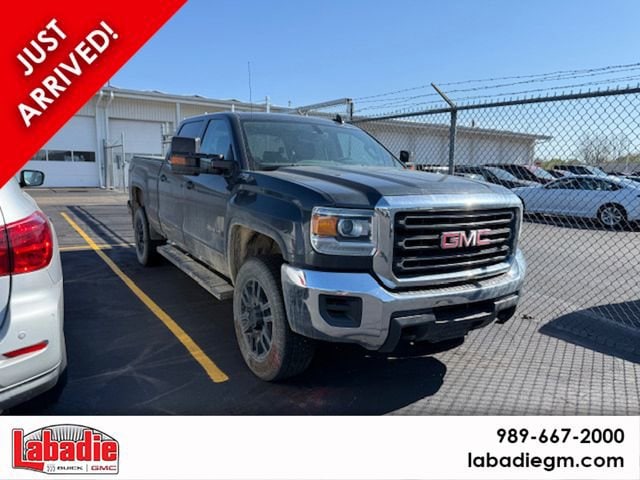 2018 GMC Sierra 4WD Crew Cab Long Box SLE's photo