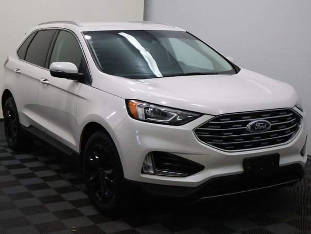 2019 Ford Edge SEL photo 2