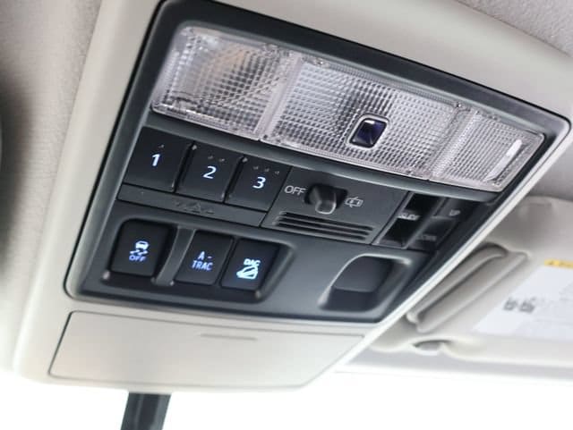 2018 Toyota 4Runner SR5 - Photo 32