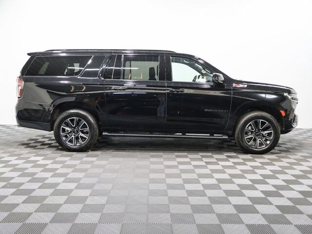 2024 Chevrolet Suburban Z71 photo 4