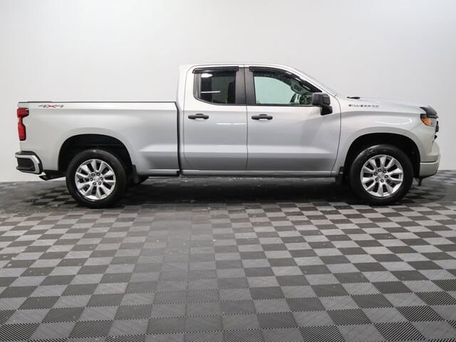 2022 Chevrolet Silverado 1500 Custom photo 4