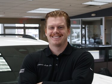 Staff member Manny Joppich from ID_23faeb61dc93