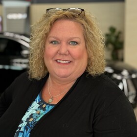 Staff member Lisa Prentice from ID_963874bd8b75