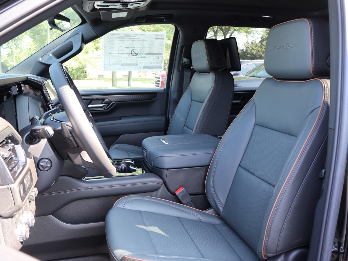 2026 GMC Yukon XL AT4 - Photo 6