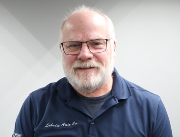 Staff member Dan Pashak from ID_7acc42dbf44c