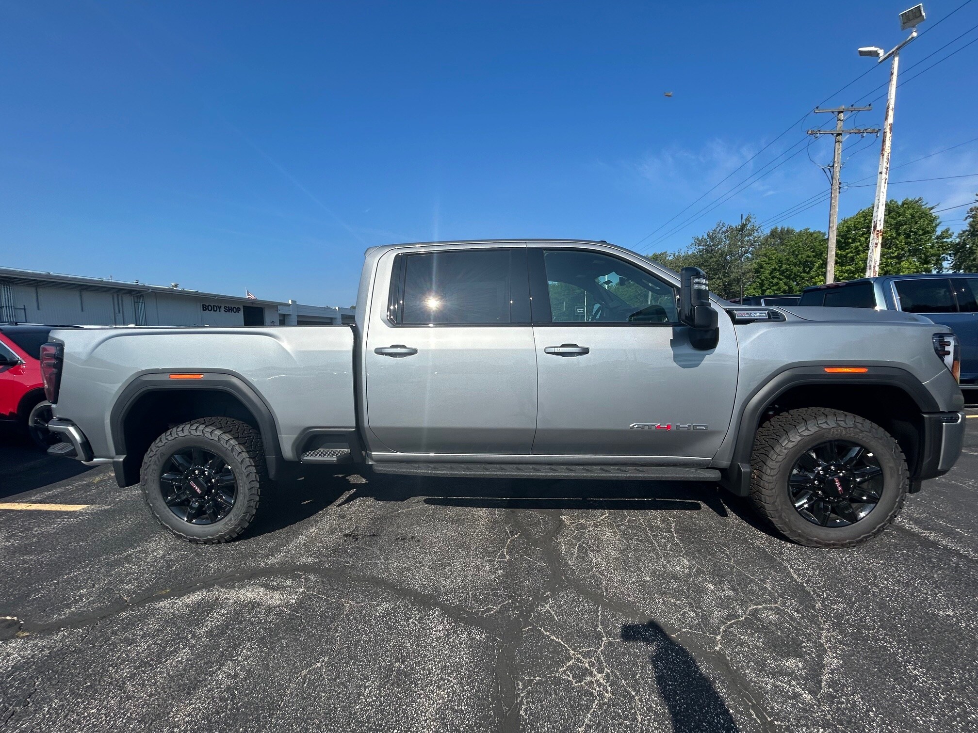 2025 Gmc Sierra 2500 HD AT4 photo 4