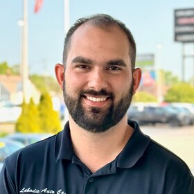 Staff member KODY LINDA from ID_373fb06bd5f9