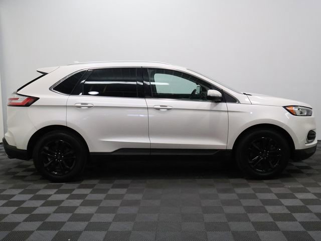 2019 Ford Edge SEL photo 4