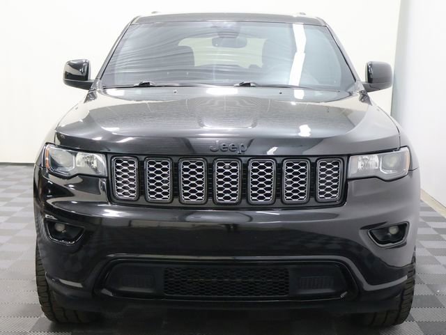 2020 Jeep Grand Cherokee Altitude photo 3