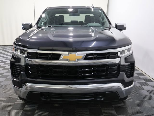 2022 Chevrolet Silverado 1500 LT photo 3