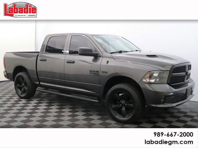 2019 RAM 1500 Classic Express Crew Cab 4x4 5'7's photo
