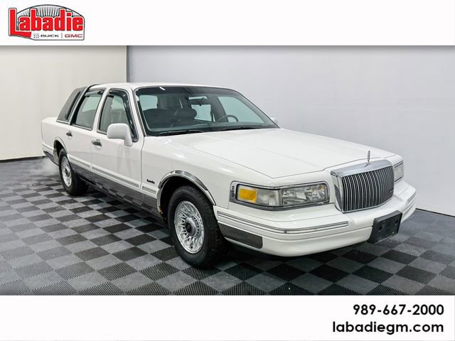 1997 Lincoln Town Car EXECUTIVE
