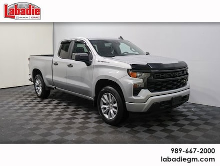 2022 Chevrolet Silverado 1500 Custom Truck Double Cab