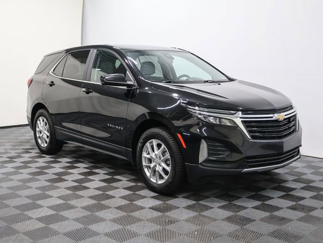 2022 Chevrolet Equinox LT photo 2