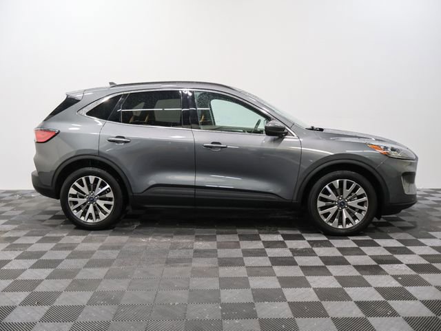 2022 Ford Escape Titanium Hybrid photo 4