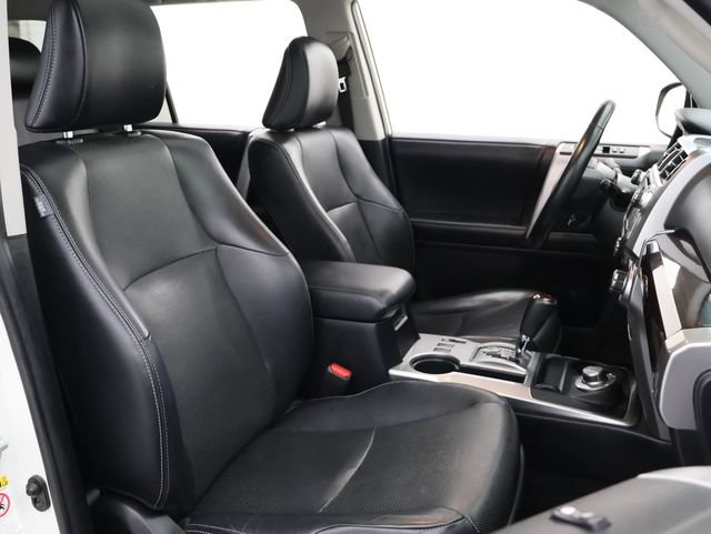 2018 Toyota 4Runner SR5 - Photo 18