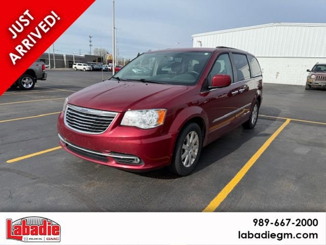 2016 Chrysler Town & Country Touring