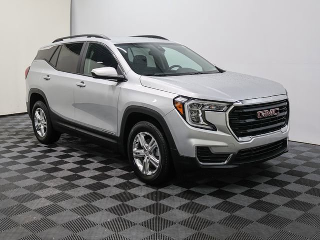 Used 2022 GMC Terrain SLE with VIN 3GKALTEV1NL167807 for sale in Bay City, MI
