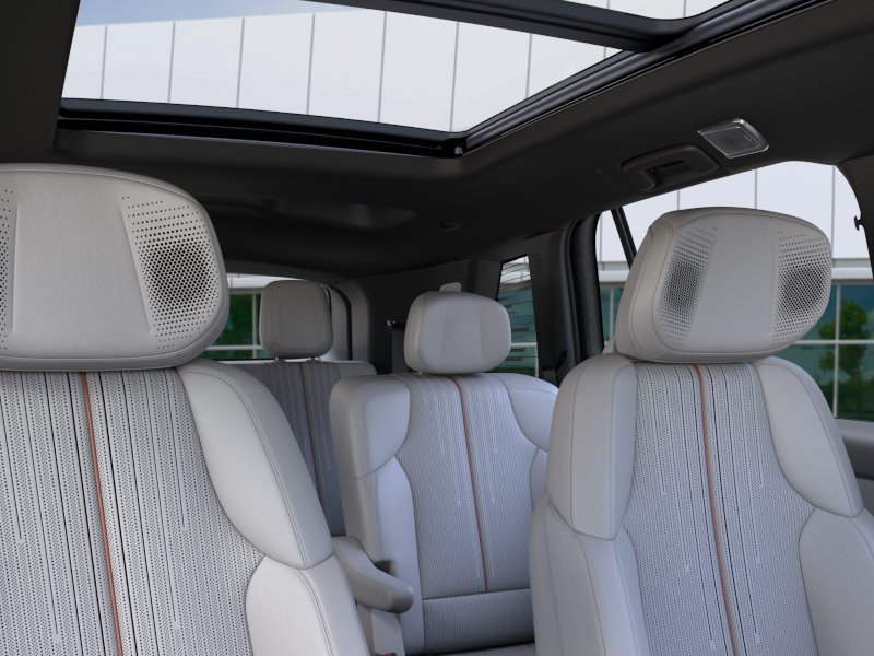 2026 Cadillac VISTIQ Sport - Photo 24
