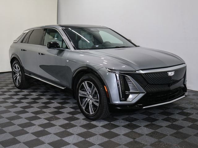 Used 2024 Cadillac LYRIQ Luxury 2 with VIN 1GYKPRRL9RZ106634 for sale in Bay City, MI